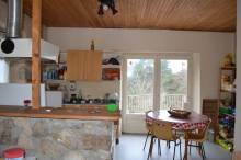 A vendre, ensemble de 3 bâtiments isolés avec 1.4 Hectares à Devesset