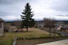 Maison de village mitoyenne à St Jeures