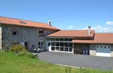 Maison  en pierres dans la campagne de Dunières