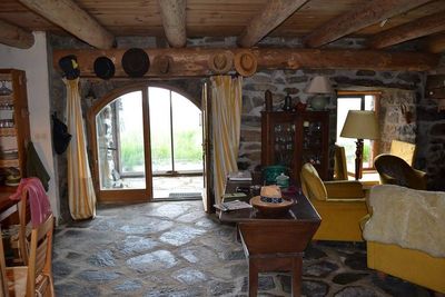 Ferme authentique du Mézenc, 1.4Ha de terrain, entièrement rénovée