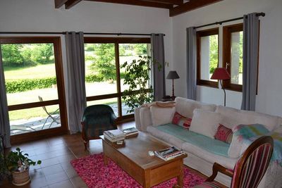 Maison à l'orée du village de St Agrève dans bel environnement campagnard