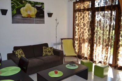 Le Chambon sur Lignon. Dans résidence avec parkings, T2 en duplex TBE.