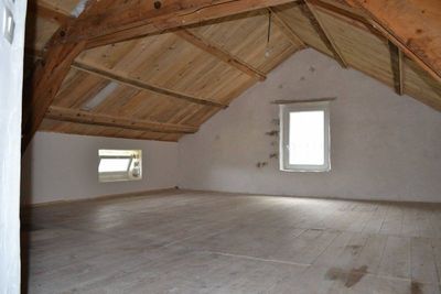 Maison en pierre mitoyenne avec très joli environnement Le Chambon sur Lignon