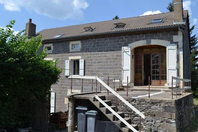 Ancienne ferme composée de 4 appartements Le Mazet St Voy