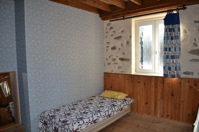 A vendre, ferme isolée avec 7800 m² de terrain à Saint Julien Molhesabate