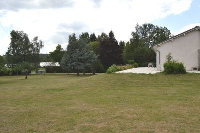 Belle maison avec terrain et dépendances le Mazet Saint Voy