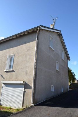 Charmante maison de village à St Jeures