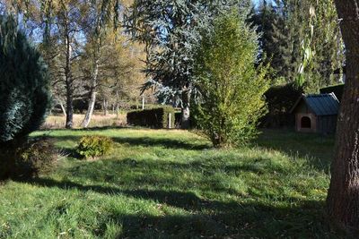 Le Chambon sur Lignon. 4 chambres et un bureau. Proche centre ville. Terrain