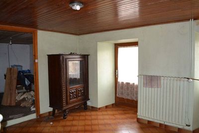 Ancienne ferme à rénover. 4000m² de terrain à Saint Front.