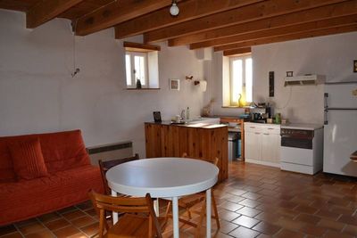 Petite maison louée meublée.