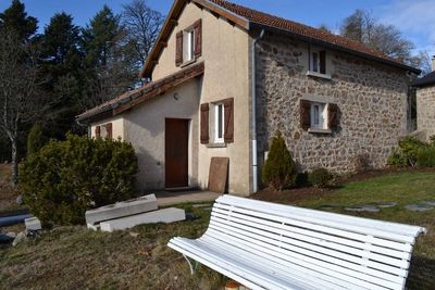 Petite maison louée meublée.