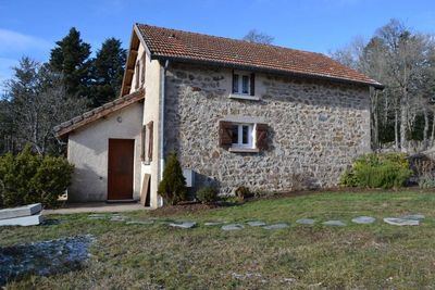 Petite maison louée meublée.