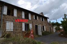 Maison en pierre dans hameau avec belle vue sur St Agrève