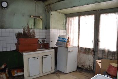 Saint Front. Maison de village en partie rénovée