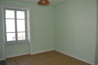 Le Mazet St Voy. Maison de village à rénover.