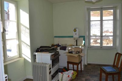 Le Mazet St Voy. Maison de village à rénover.