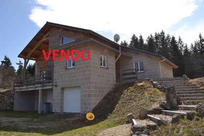 CHALET Le Chambon sur Lignon Belle qualité de prestation. Lumineux et spacieux