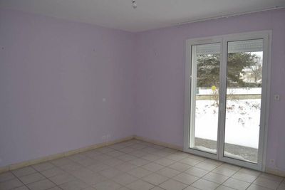 Villa de plain pied à Mars. 2000m² de terrain