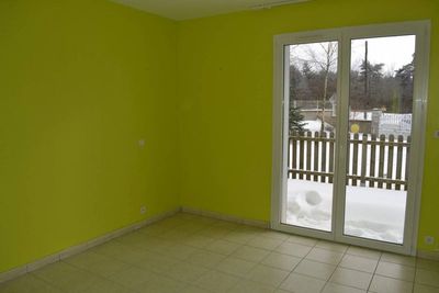 Villa de plain pied à Mars. 2000m² de terrain