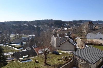 T6 Le Chambon sur Lignon Cachet. Cœur du village. Vue. Expo sud