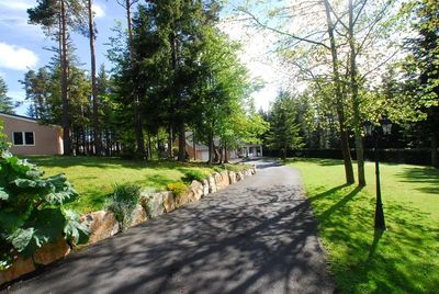 Maison de village T7 Le Chambon sur Lignon Construction récente TBE et fonctionnelle. Terrain 2900m² arboré.