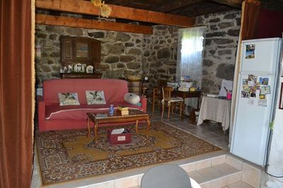 Borée En partie rénovée. Vue. Cachet. Environ 4Ha de terrain.