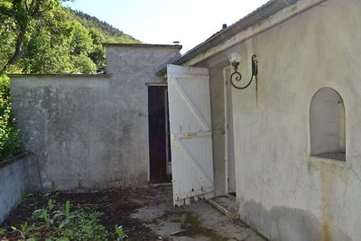 Maison de hameau  Campagne de St Agrève A rénover. Vue