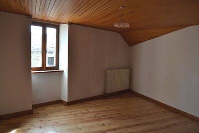 Maison de village T6 St Agrève Maison en pierres. Le Chiniac. Spacieuse.