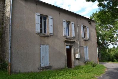 A rénover. Vue. Calme. 3 chambres. Mars