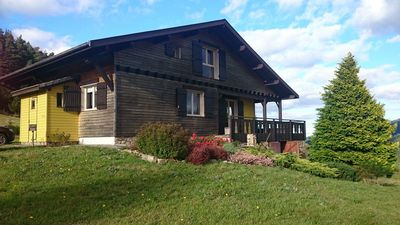 CHALET T5 Limite Ardèche Haute Loire Vue exceptionnelle. Qualité de construction. Exposition Sud.
