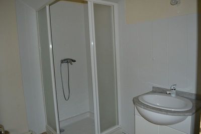 Appartement T4 Le Chambon sur Lignon 3 chambres. Chauffage électrique. 1er étage.