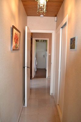 Villa  T3 Le Chambon Sur Lignon Plain pied. Calme. Parcelle boisée.