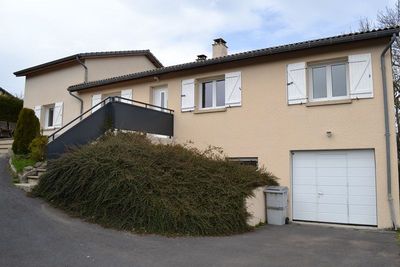 Maison individuelle T6 Fay sur Lignon Habitable immédiatement. Tout confort.