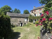 Ferme centre village du Mazet St Voy avec dépendances