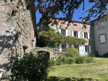 Ferme centre village du Mazet St Voy avec dépendances