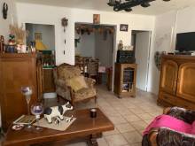 Ferme mitoyenne dans hameau aux Vastres