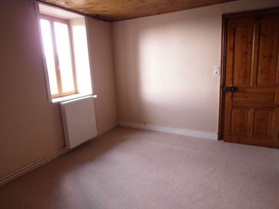 Appartement T5 LE CHAMBON SUR LIGNON CENTRE Appartement 5 LE CHAMBON SUR LIGNON CENTRE