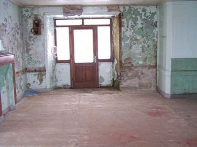 Maison de village T5 LES ESTABLES Ancien Hôtel à restaurer