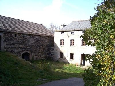 Moins d'un hectare T5 SECTEUR DU CHAMBON SUR LIGNON Bâtiment de caractère Moins d'un hectare 5 SECTEUR DU CHAMBON SUR LIGNON Haute-Loire Bâtiment de caractère
