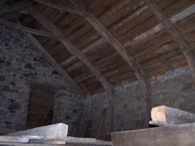 Plus d'un hectare T6 LIMITE HAUTE LOIRE ARDECHE Au milieu de la nature, bois et forêt avec bergerie à rénover. Plus d'un hectare 6 LIMITE HAUTE LOIRE ARDECHE DEVESSET Au milieu de la nature, bois et forêt avec bergerie à rénover.