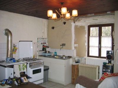 Moins d'un hectare T4 LES VASTRES Aucun vis à vis