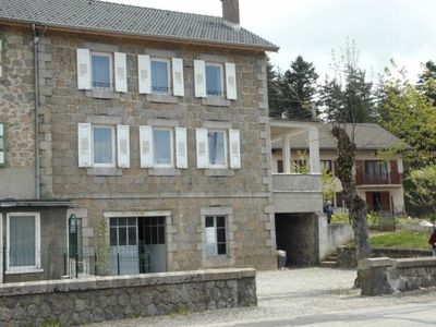 Maison de village T8 LE CHAMBON SUR LIGNON Maison composée de 2 appartements Maison de village 8 LE CHAMBON SUR LIGNON Maison composée de 2 appartements