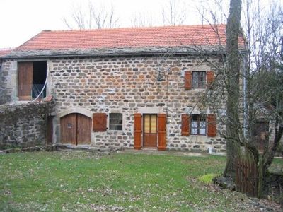 Moins d'un hectare T4 LES VASTRES Aucun vis à vis