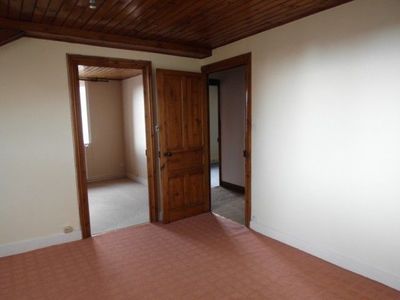 Appartement Le Chambon sur Lignon Appartement rénové T4 au 2ème étage