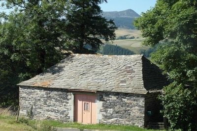 Ferme de hameau Plateau du Mézenc A rafraichir avec environnement exceptionnel Ferme de hameau Plateau du Mézenc A rafraichir avec environnement exceptionnel
