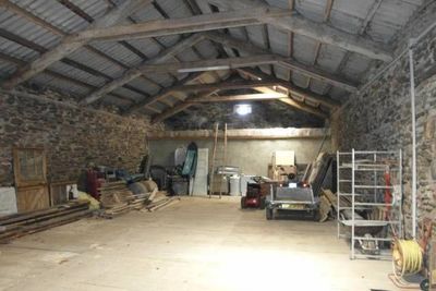 Ferme Fay sur Lignon Ferme en cours de rénovation sur environ 3400m² de terrain Ferme Fay sur Lignon Haute-Loire Ferme en cours de rénovation sur environ 3400m² de terrain