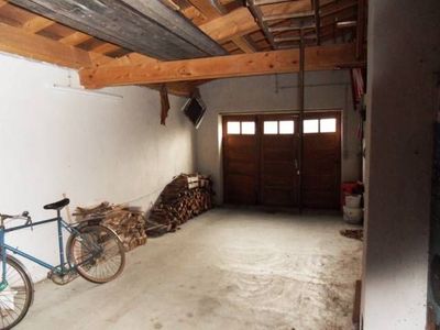 Maison individuelle Le Chambon sur Lignon Villa à rafraichir sur 2.5ha de bois et prés Maison individuelle Le Chambon sur Lignon Villa à rafraichir sur 2.5ha de bois et prés