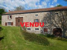 Ferme dans un hameau isolé à Mars