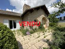 Villa dans quartier résidentiel à Saint-Agrève