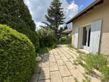 Villa dans quartier résidentiel à Saint-Agrève